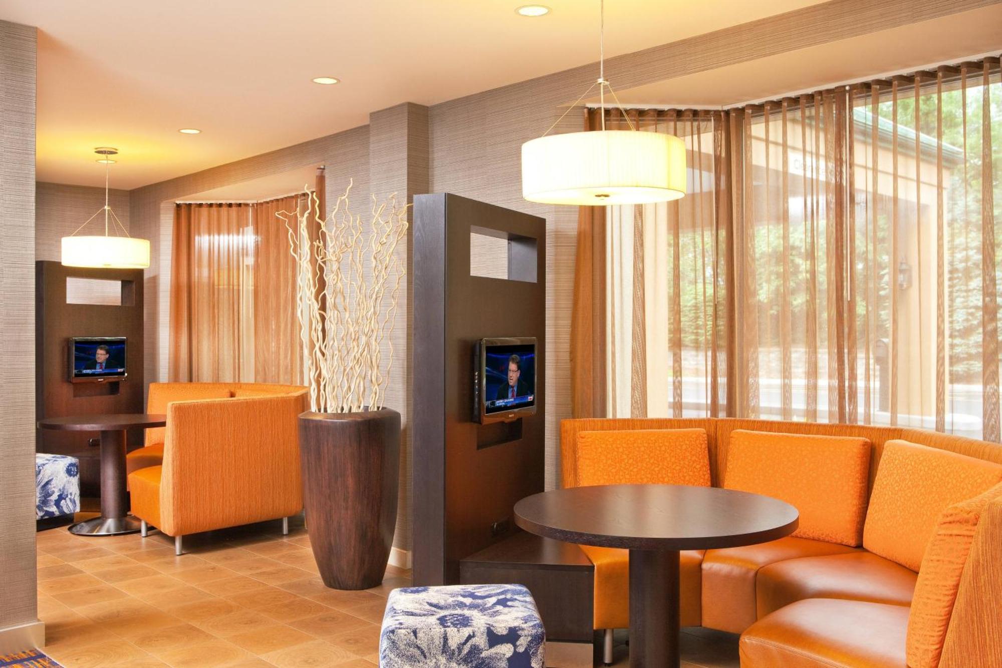 Courtyard Hartford مانشستر المظهر الخارجي الصورة