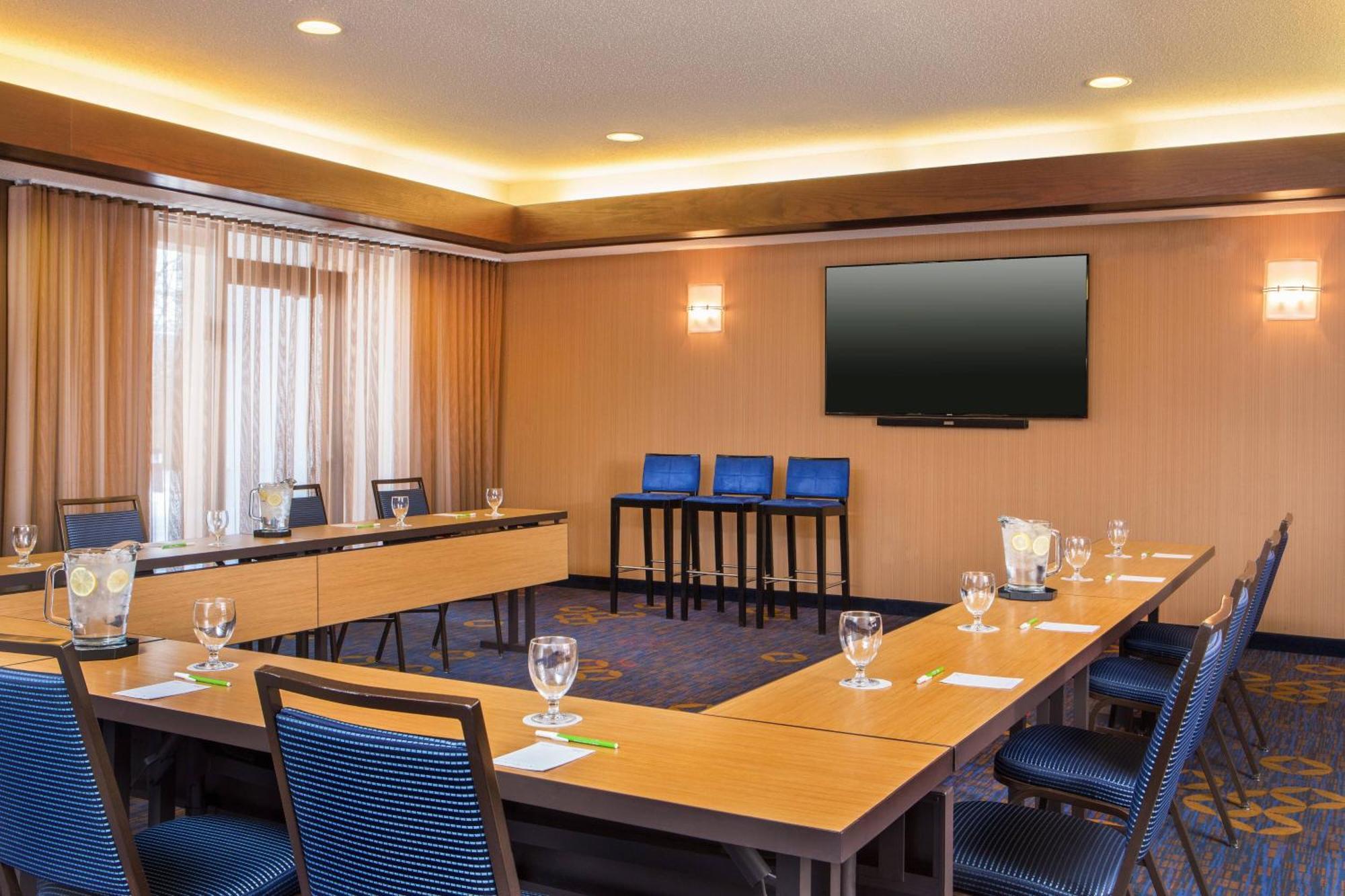 Courtyard Hartford مانشستر المظهر الخارجي الصورة