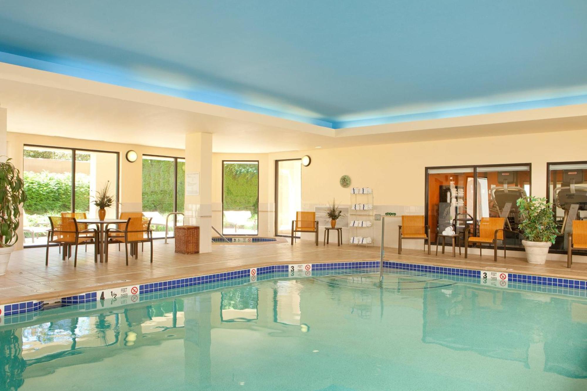 Courtyard Hartford مانشستر المظهر الخارجي الصورة
