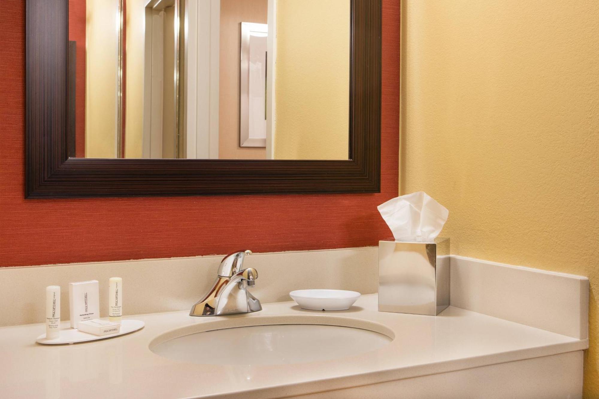 Courtyard Hartford مانشستر المظهر الخارجي الصورة