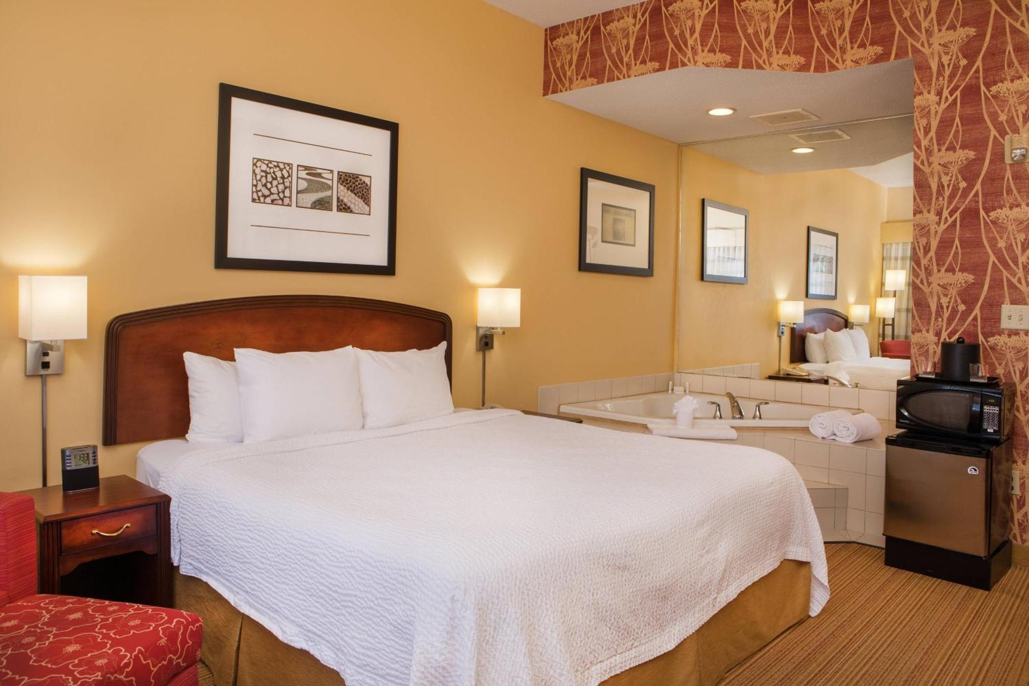 Courtyard Hartford مانشستر المظهر الخارجي الصورة